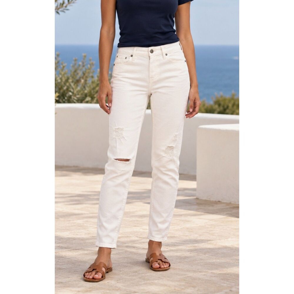 PAIGE White Denim Verdugo Ankle Jeans